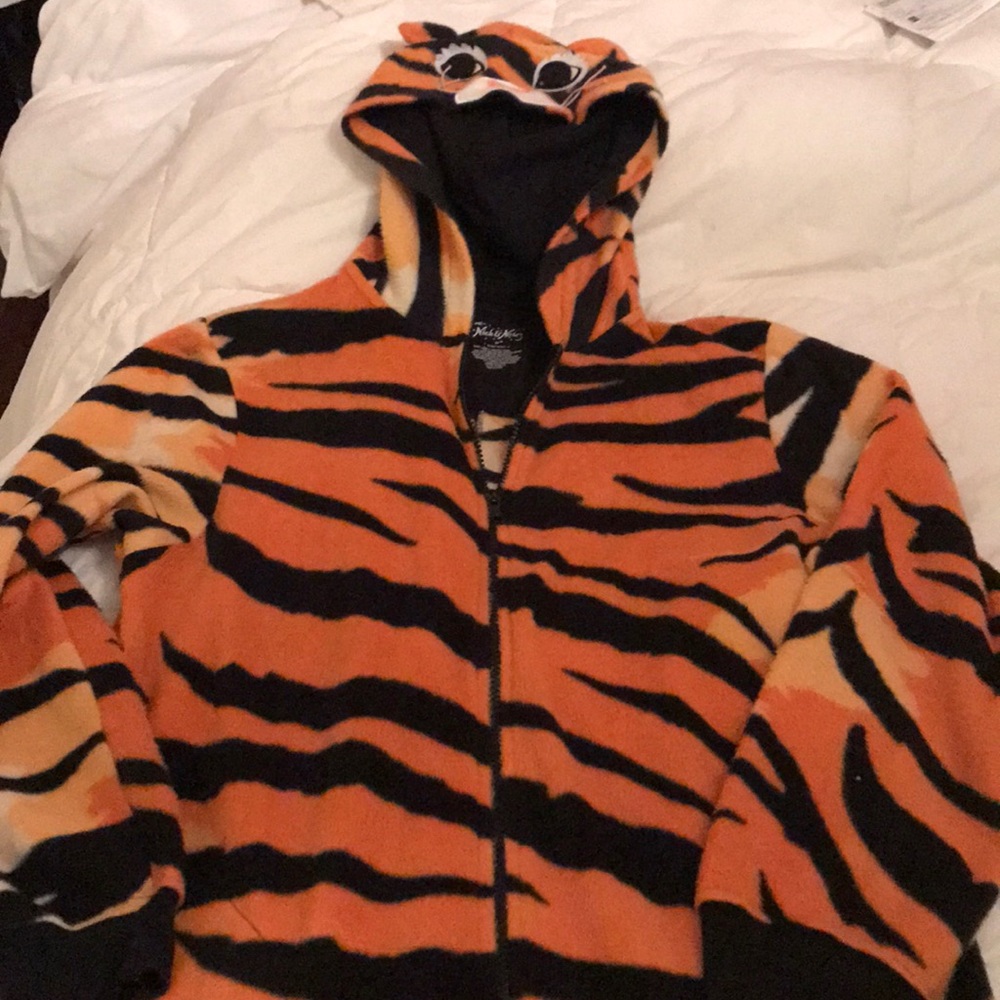 Cozy Tiger Pajamas with hoodie and pockets Medium